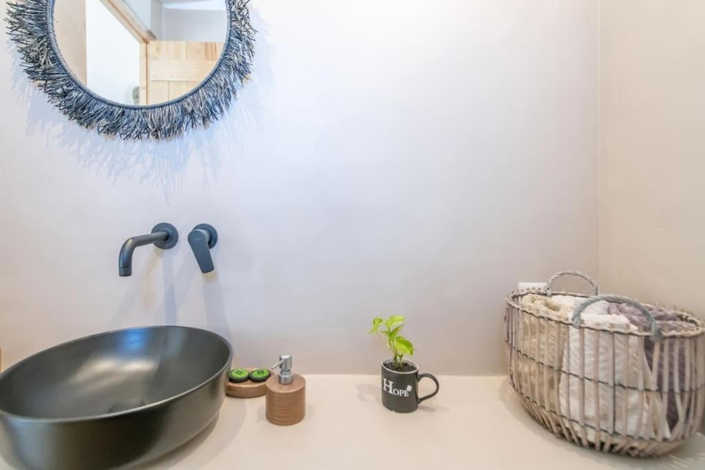 Holiday home Lunar House L
